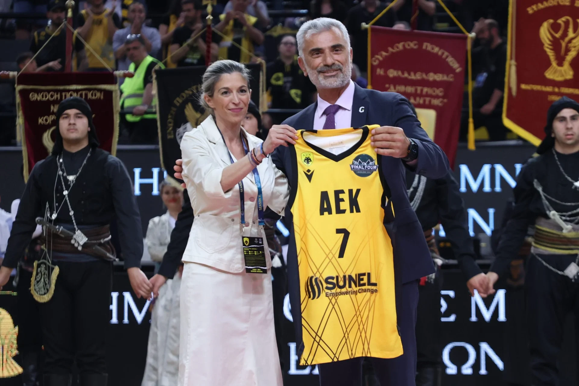ΚΑΕ ΑΕΚ: «Το “ΔΕΝ Ξεχνώ” ακούστηκε παντού»