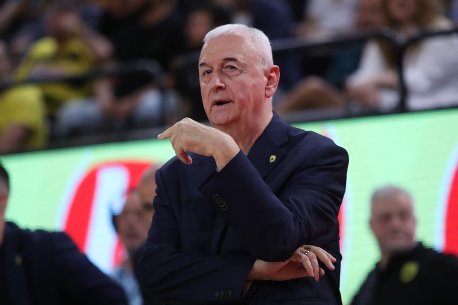 Σάκοτα: «Έχω συμβόλαιο – Απλά κάθε χρόνο τον Ιούνιο συζητάμε για το πόστο»