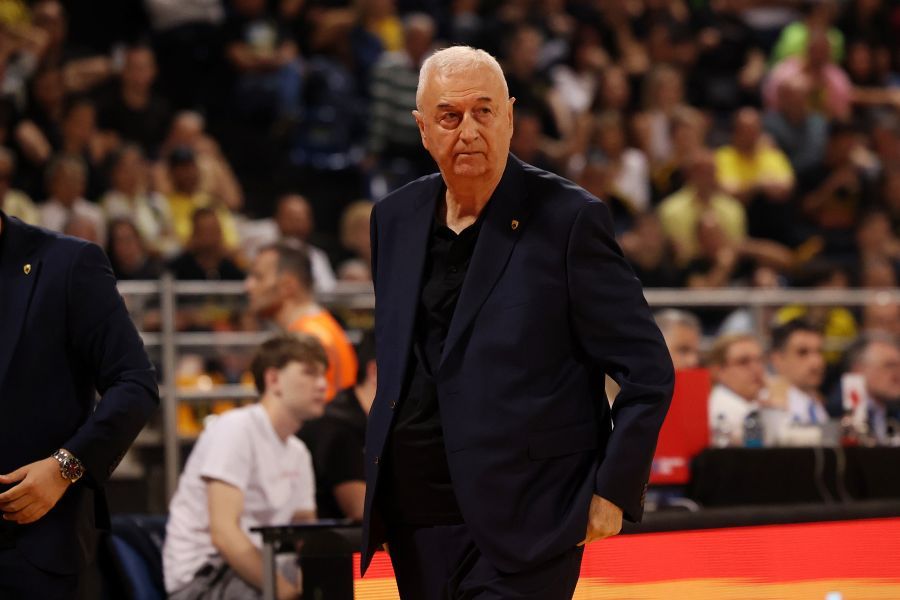 Σάκοτα: «Δεν θυμάμαι ομάδα τα τελευταία χρόνια να βαράει 20 βολές στο πρώτο μέρος και οι παίκτες της άλλης να είναι φορτωμένοι με 2 και 3 φάουλ»