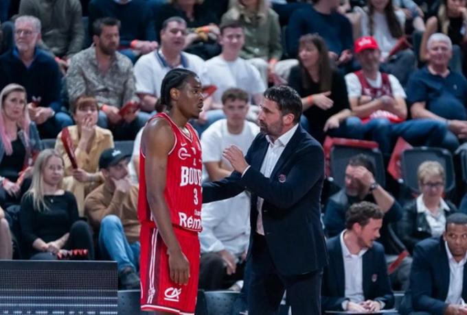 EuroLeague: «Άκυρο» του Φρεντερίκ Φοτού στην Εφές για την τεχνική ηγεσία
