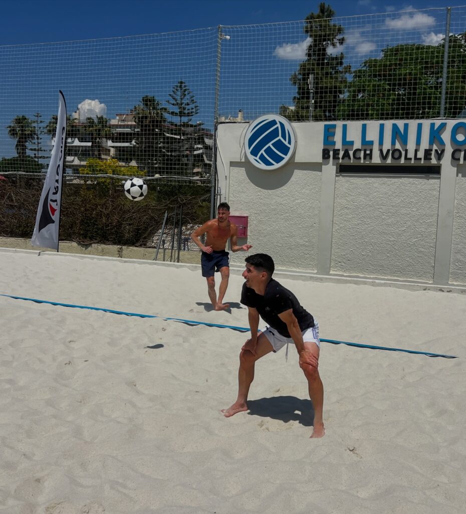 Διακοπές για τον Μάνταλο με beach volley (vid)