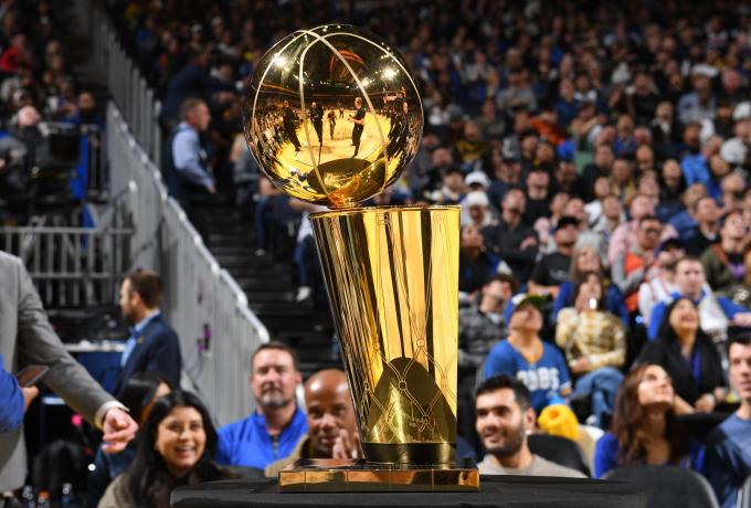 NBA Finals 2026: Σπερς και Νικς διεκδικούν τον τίτλο – Το πλήρες πρόγραμμα των τελικών