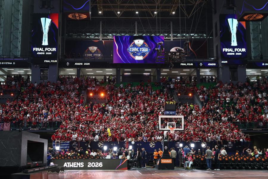 Ένταση πριν τον τελικό της Euroleague έξω από το γήπεδο – Ντου οπαδών χωρίς εισιτήριο