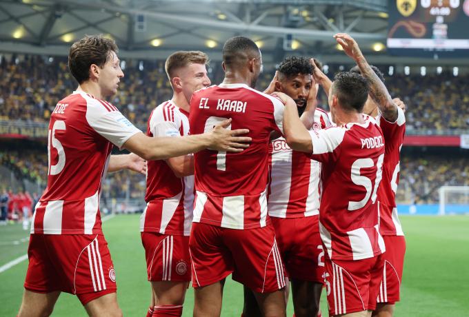 Europa League: Γιατί ο Ολυμπιακός στηρίζει την Άστον Βίλα στον τελικό