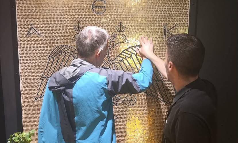 Συγκίνηση στη Νέα Φιλαδέλφεια: Ο Παραολυμπιονίκης Στέργιος Σιούτης ξεναγήθηκε στο Μουσείο της ΑΕΚ (ΦΩΤΟ)
