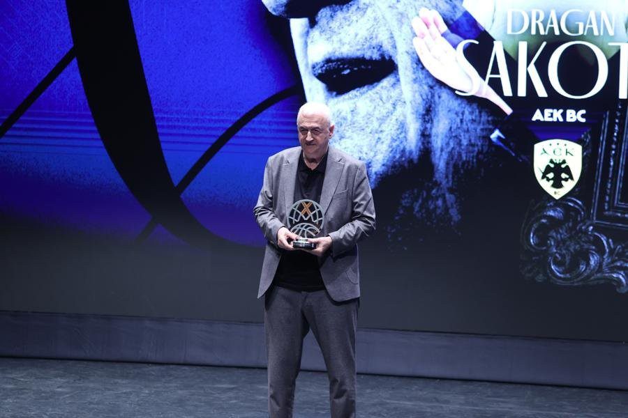 Τρομερός Σάκοτα: «Τα αληθινά βραβεία για εμάς είναι το “ευχαριστώ” των παικτών – Προσοχή στη Ρίτας»
