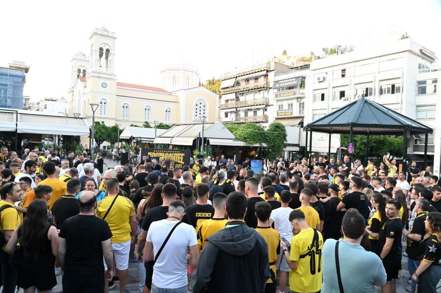 Πανικός και στα Τρίκαλα για το τρόπαιο του πρωταθλήματος της ΑΕΚ (VIDEO)