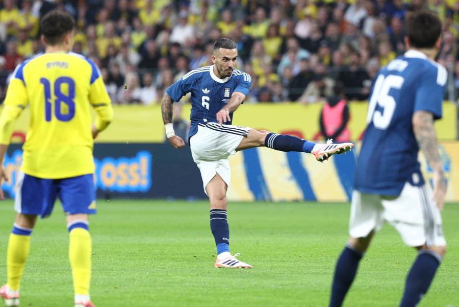 Σουηδία – Ελλάδα: Άγγιξε το 2-0 η Ελλάδα, αλλά το τρομερό σουτ του Κουρμπέλη σταμάτησε στο δοκάρι (VIDEO)