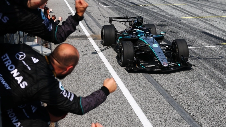 F1: Ο Ράσελ άντεξε στην πίεση του Φερστάπεν, πήρε τη νίκη στην Αυστρία και πλησίασε τον Αντονέλι