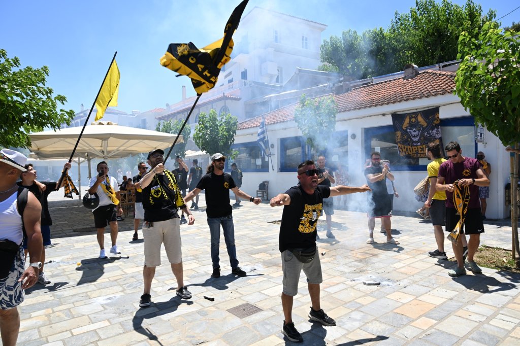 ΑΕΚ: «Κάηκε» και η Σκόπελος για το τρόπαιο της Πρωταθλήτριας!