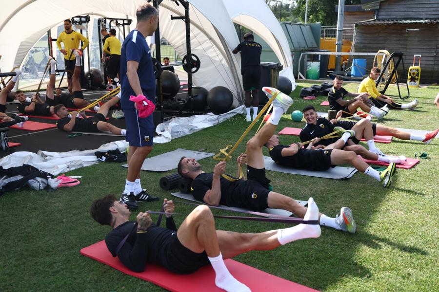 ΑΕΚ: Πλάνα από τις ασκήσεις των ποδοσφαιριστών στο γυμναστήριο (VIDEO)