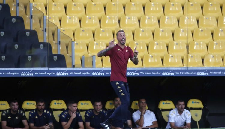 ΑΕΚ: Ζεστό χειροκρότημα στον Βαγγέλη Μόρα από τον κόσμο της Ένωσης